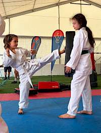 Eső, napsütés és fergeteges karate: Ilyen volt a Válassz Sportot Újbudán 2026! kép 4