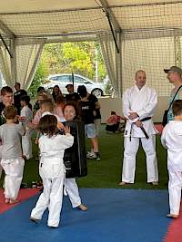 Eső, napsütés és fergeteges karate: Ilyen volt a Válassz Sportot Újbudán 2026! kép 6
