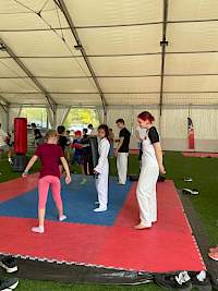 Eső, napsütés és fergeteges karate: Ilyen volt a Válassz Sportot Újbudán 2026! kép 9