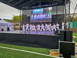 Eső, napsütés és fergeteges karate: Ilyen volt a Válassz Sportot Újbudán 2026! kép 18