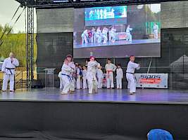Eső, napsütés és fergeteges karate: Ilyen volt a Válassz Sportot Újbudán 2026! kép 26